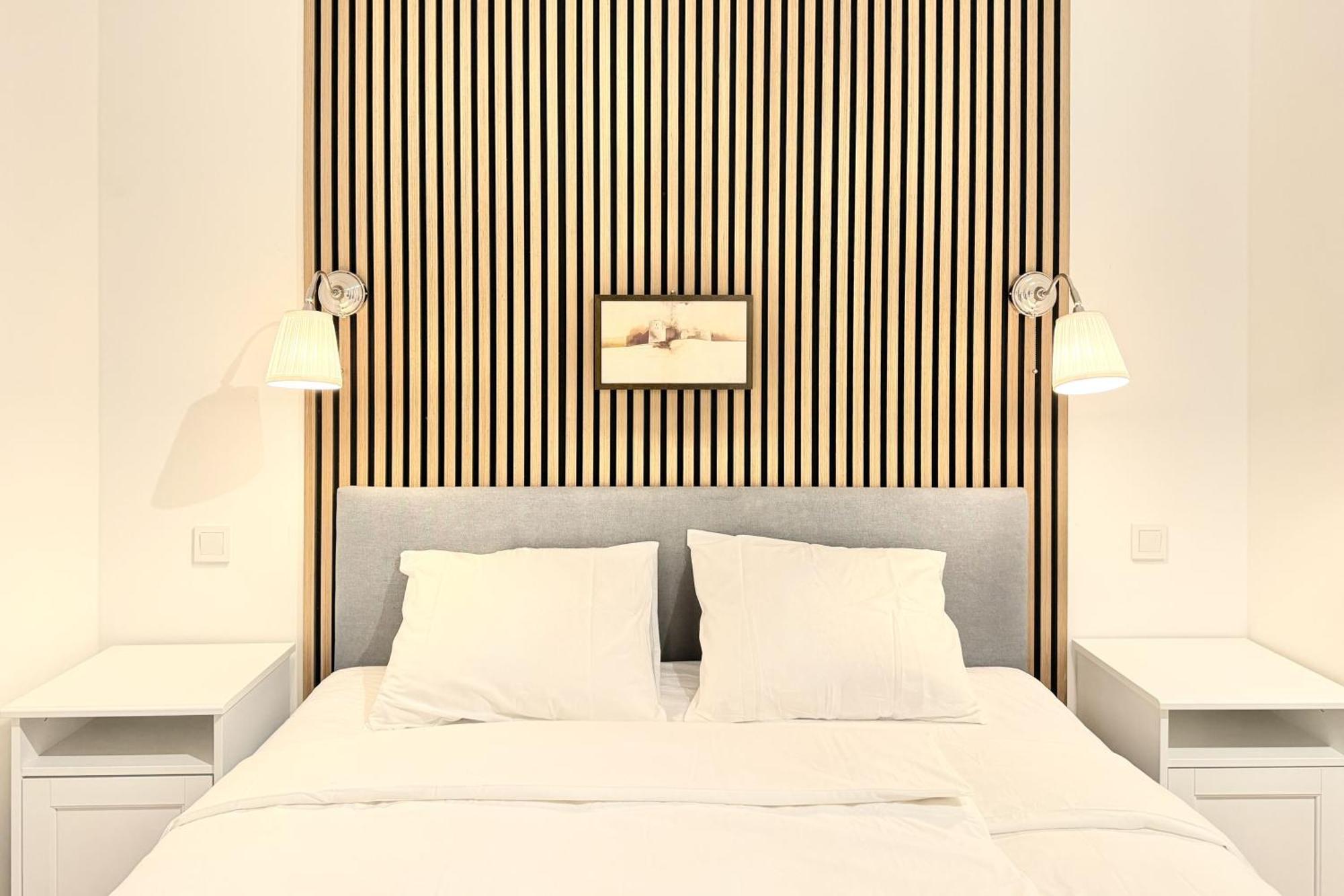 Newly Renovated At Yppenplatz * Viena